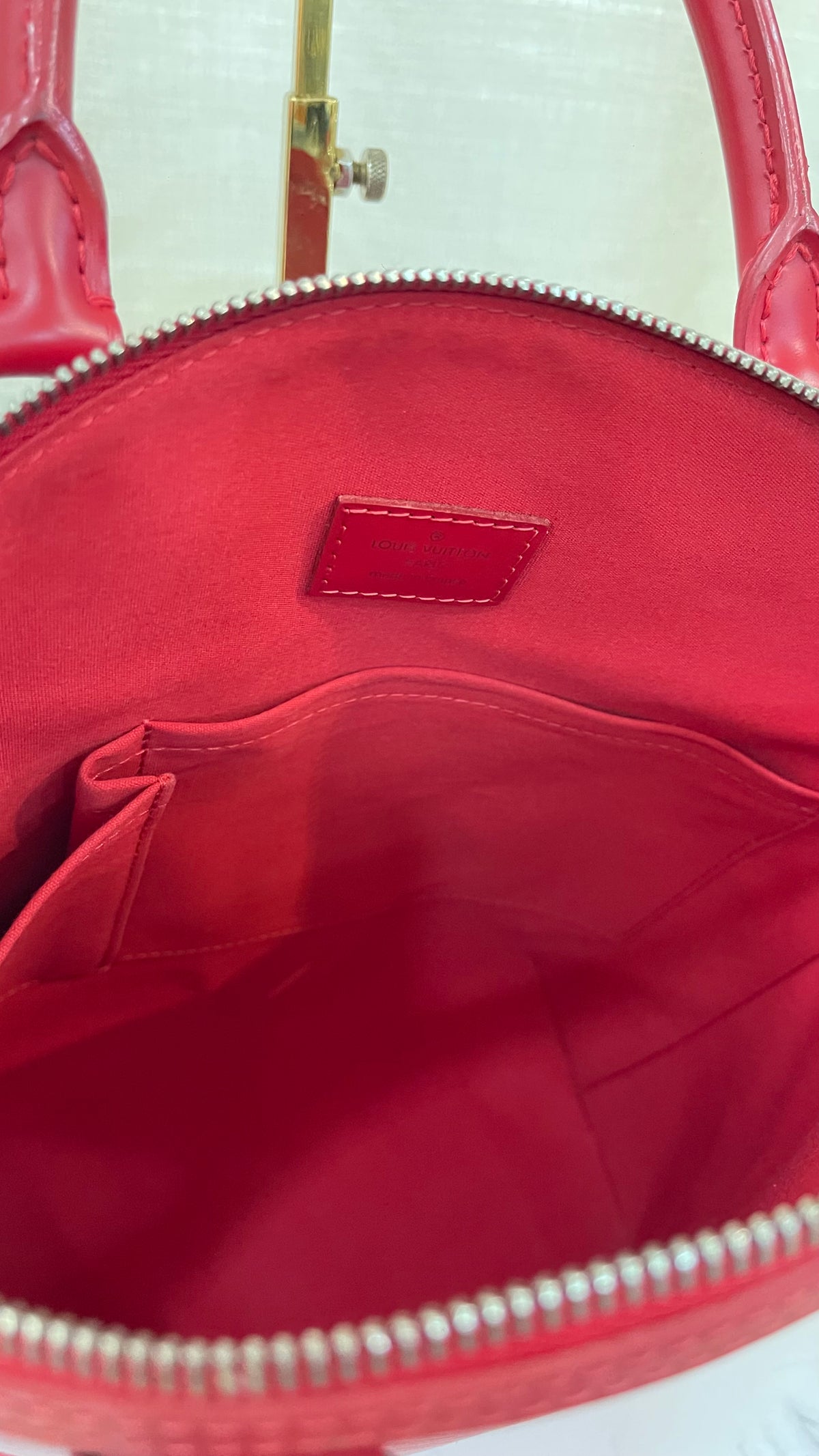Louis Vuitton Preloved Epi Leather Lockit