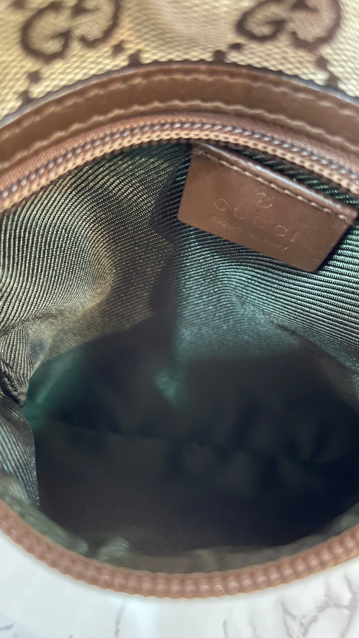 Gucci GG Canvas Flat Messenger Crossbody | Beige & Café