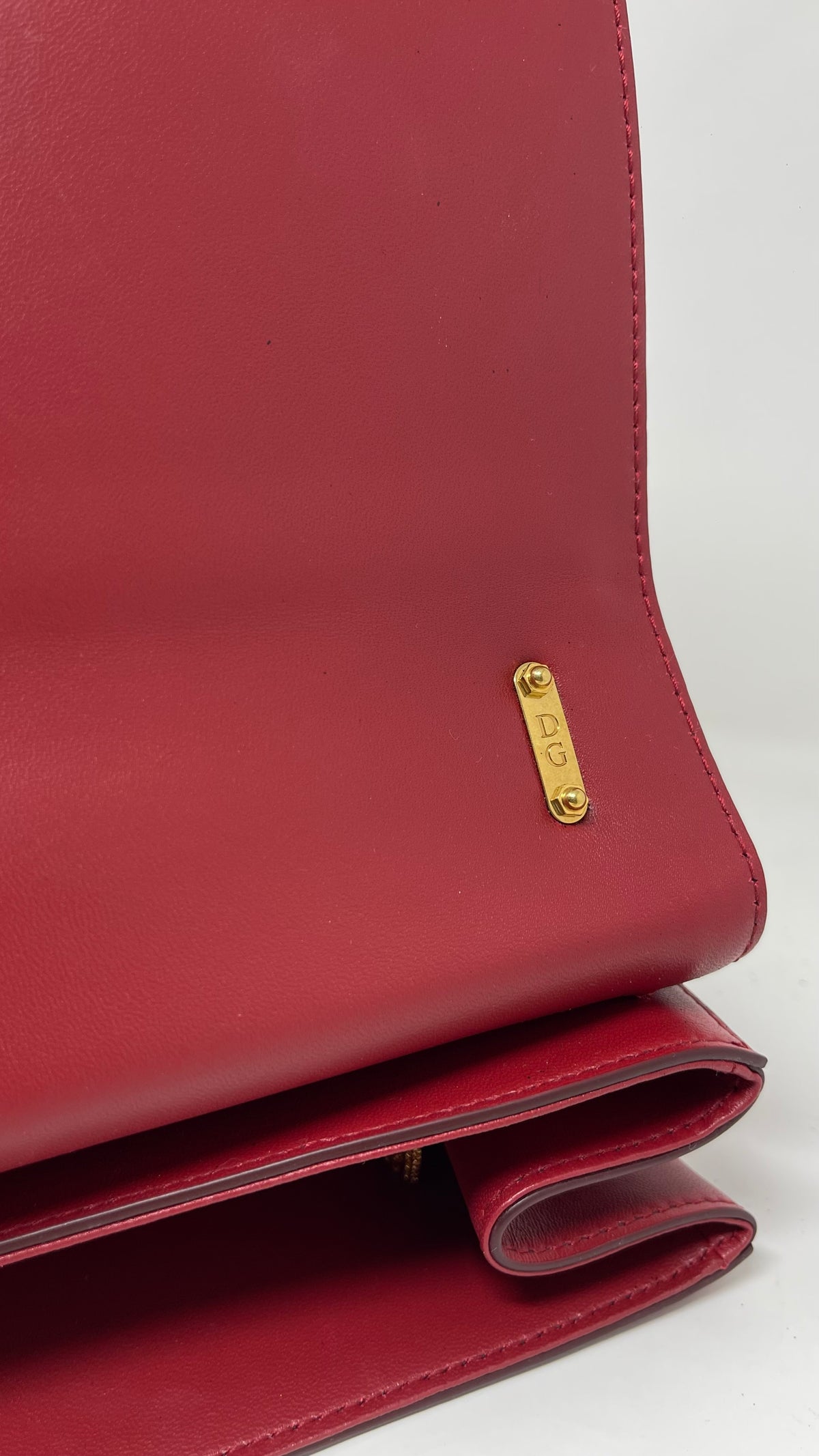 Dolce & Gabbana PRE OWNED Devotion Medium Shoulder Bag Red