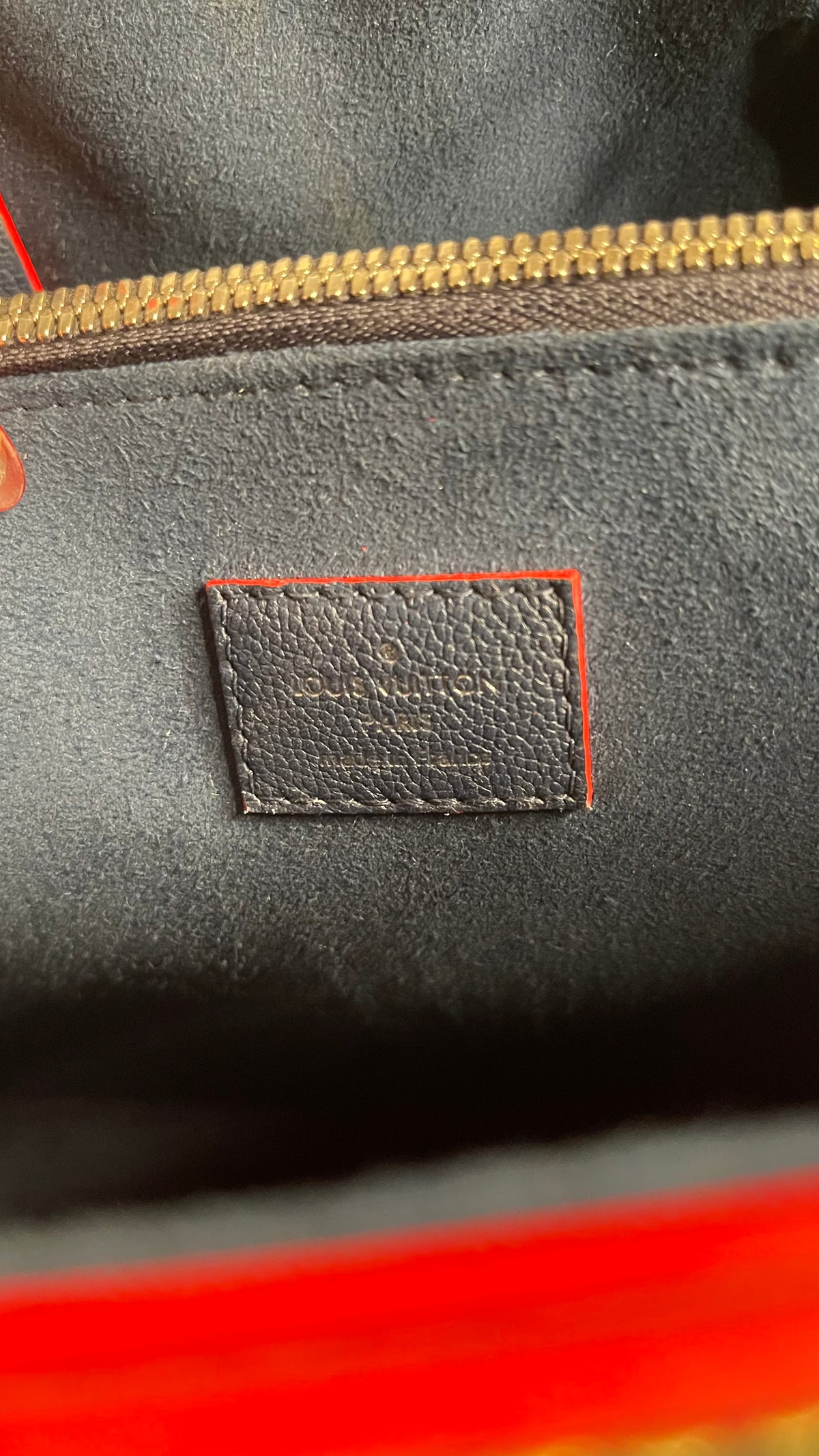Louis Vuitton Preloved Epi Twist Tote