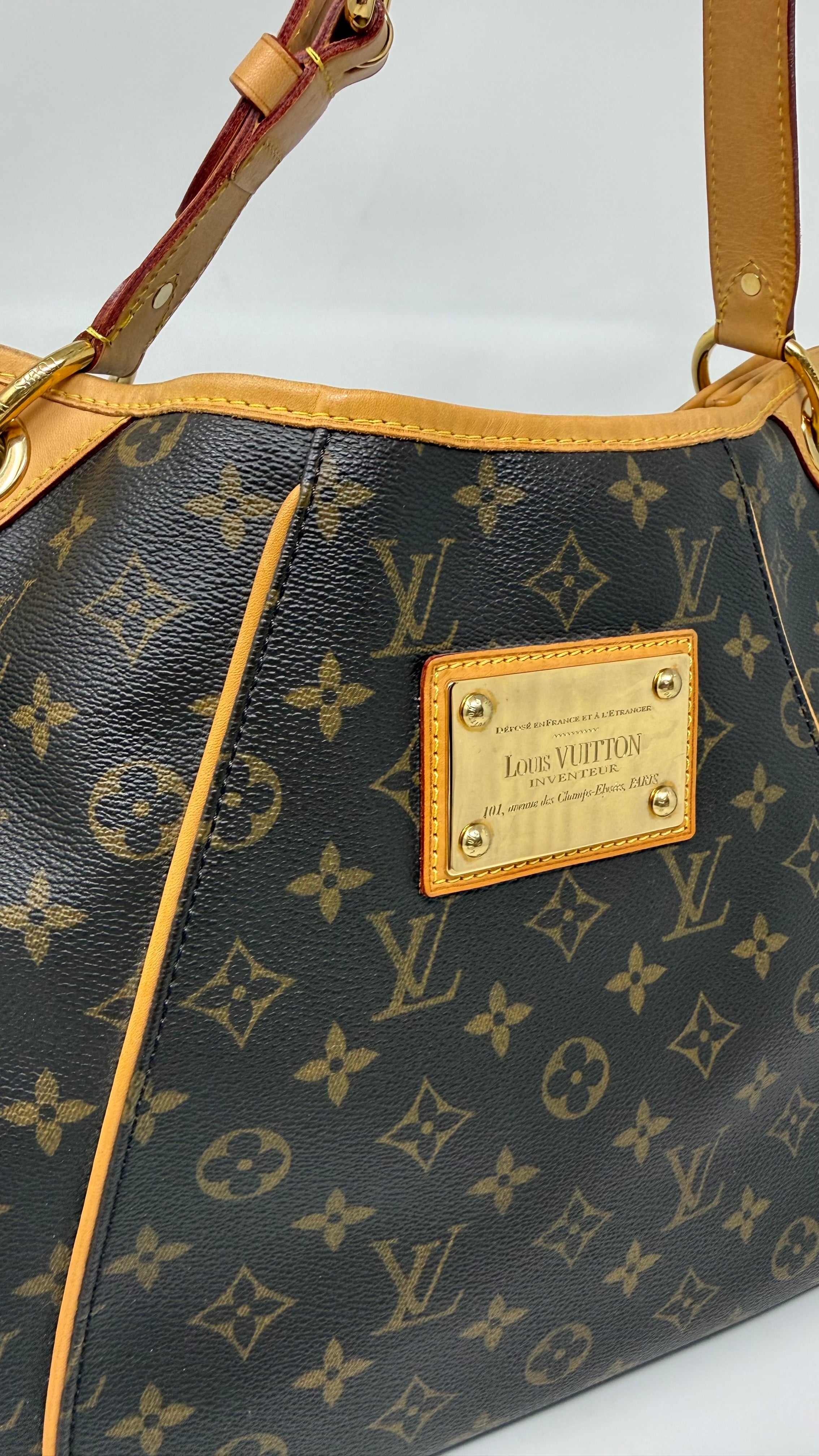 Louis Vuitton Cabás Galliera