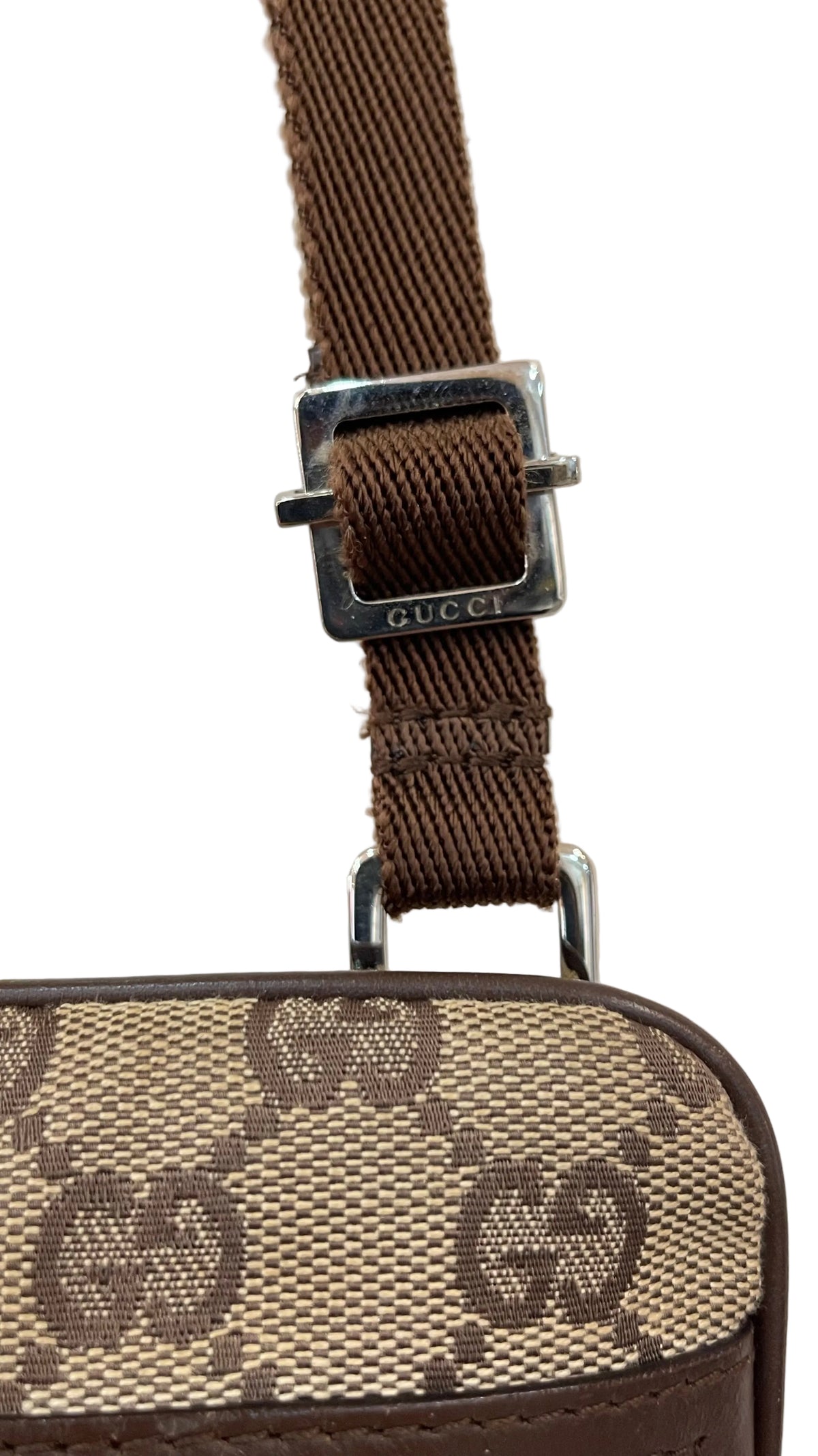 Gucci GG Canvas Flat Messenger Crossbody | Beige & Café