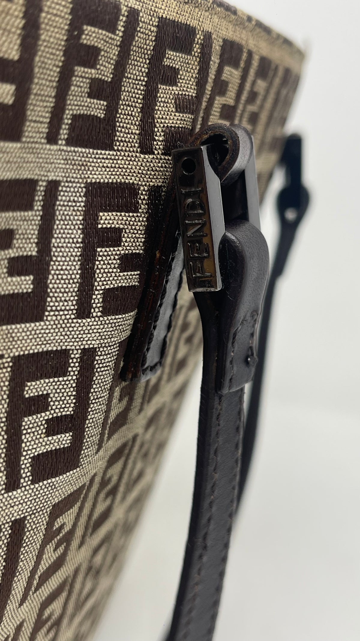 Fendi PRE OWNED Tote Zucchino Pequeña de Lona