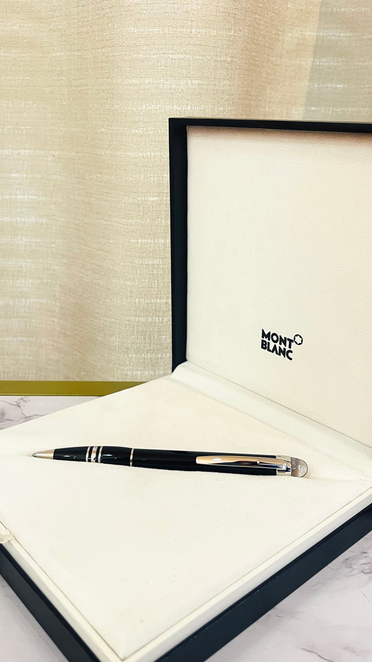 MontBlanc Soulmakers For 100 Years Star Walker Unlimited Ballpoint Pen.
