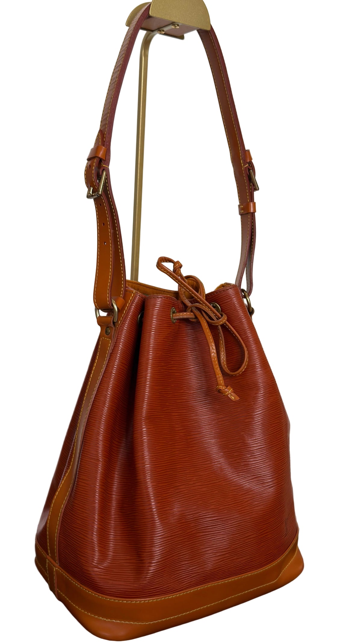 Louis Vuitton PRE OWNED Noe GM Epi Leather Bucklet