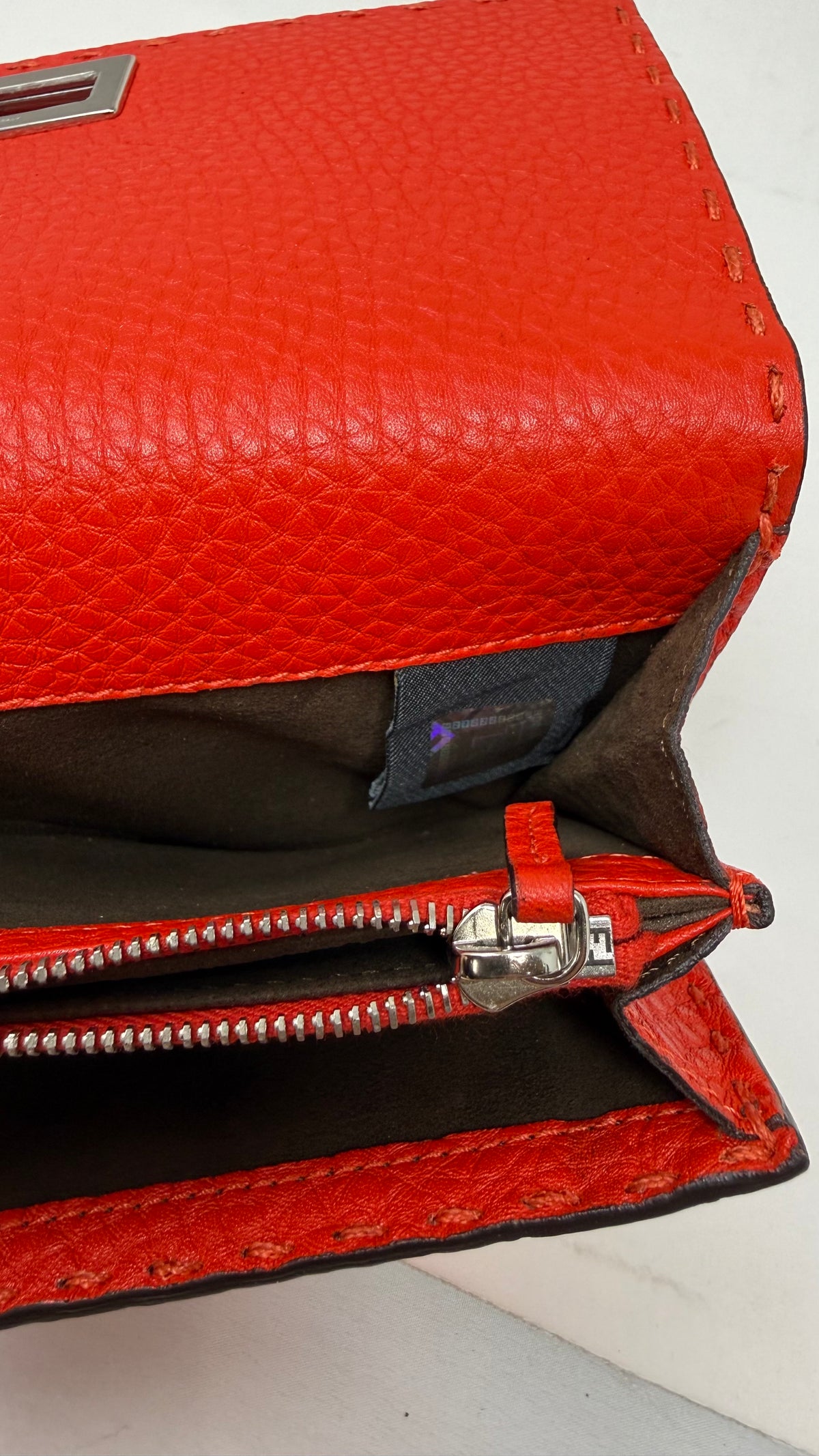 Fendi Peekaboo PRE OWNED Wallet / Monedero Rojo