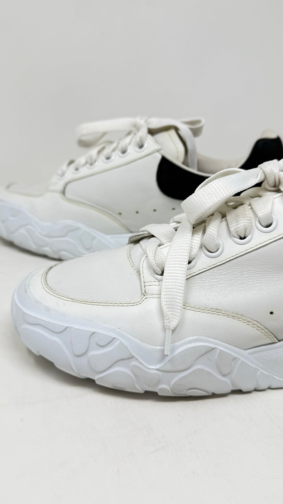 Alexander McQueen PRE OWNED Leather ColorBlock Pattern Athletic Sneaker