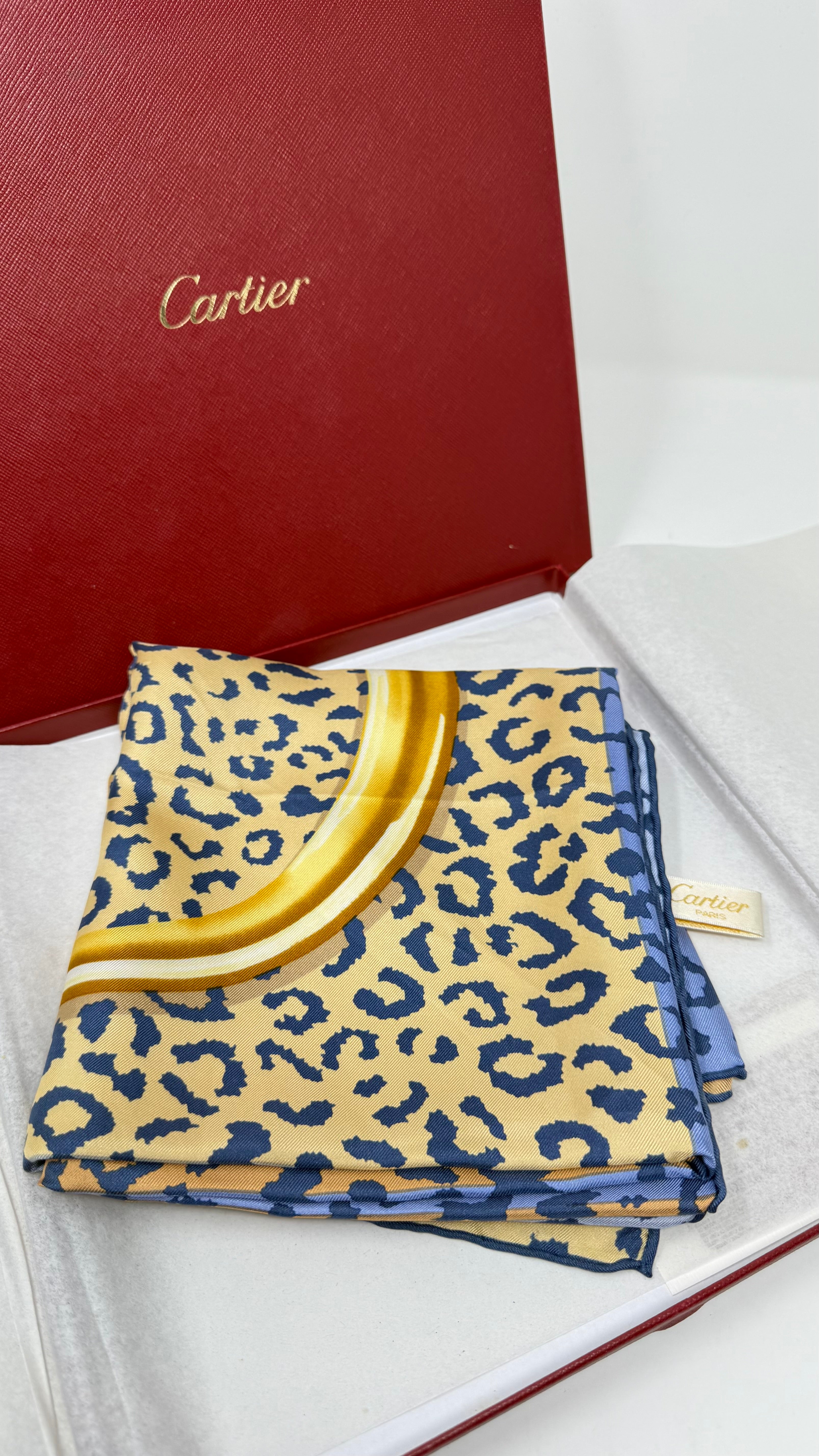 Cartier Pañuelo Preloved