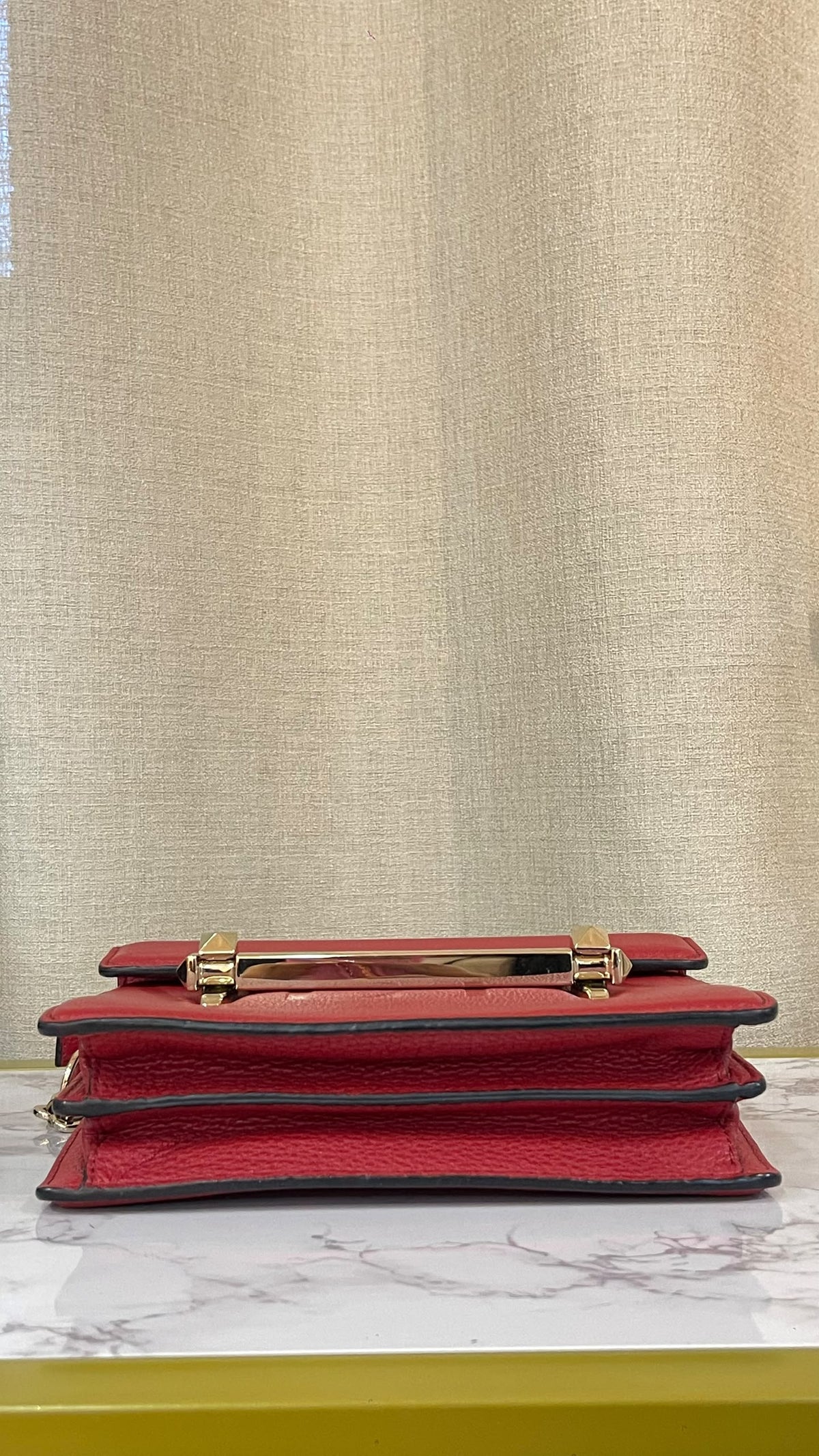 Valentino Garavani VLogo Signature Crossbody | Cuero Rojo | Made in Italy
