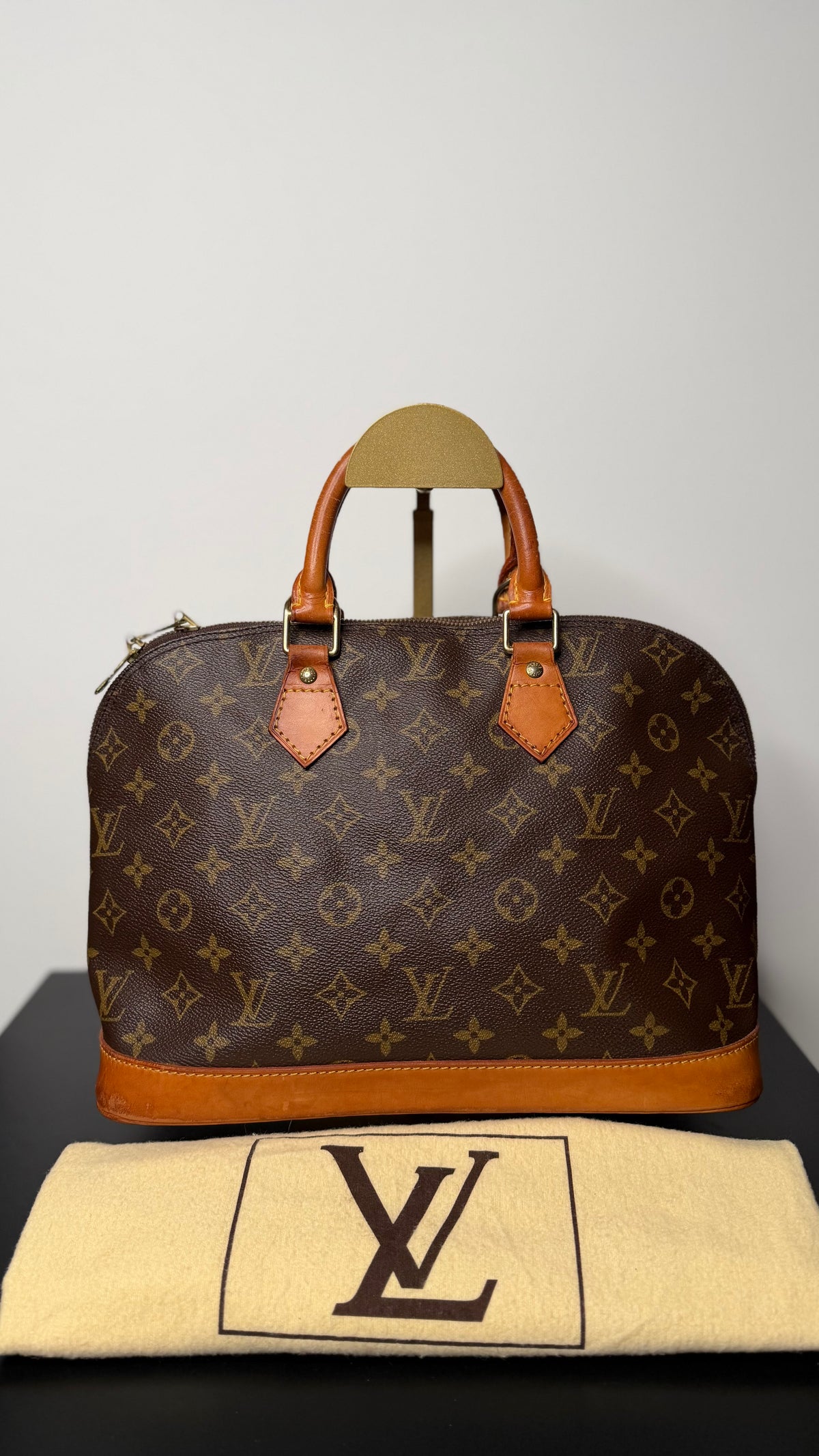 Louis Vuitton PRE OWNED Alma PM Monograma