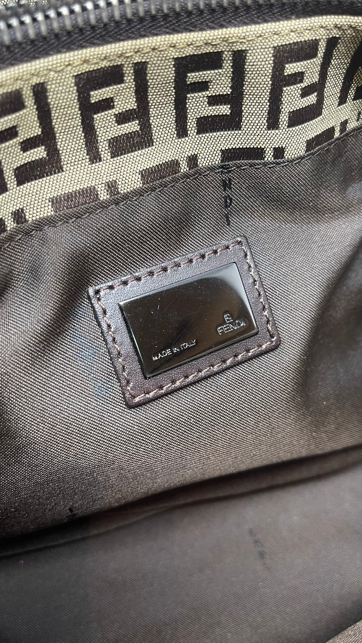 Fendi PRE OWNED Tote Zucchino Pequeña de Lona