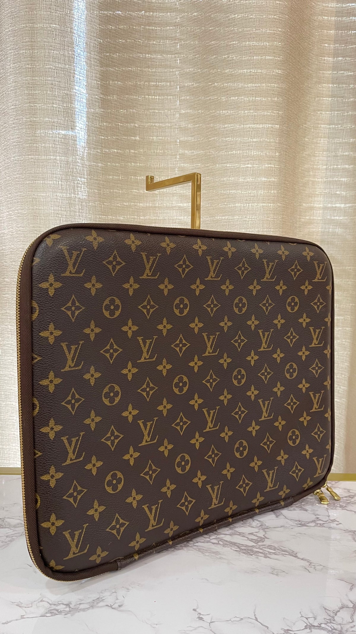 Louis Vuitton PRE OWNED Pochette Laptop 15" Monogram