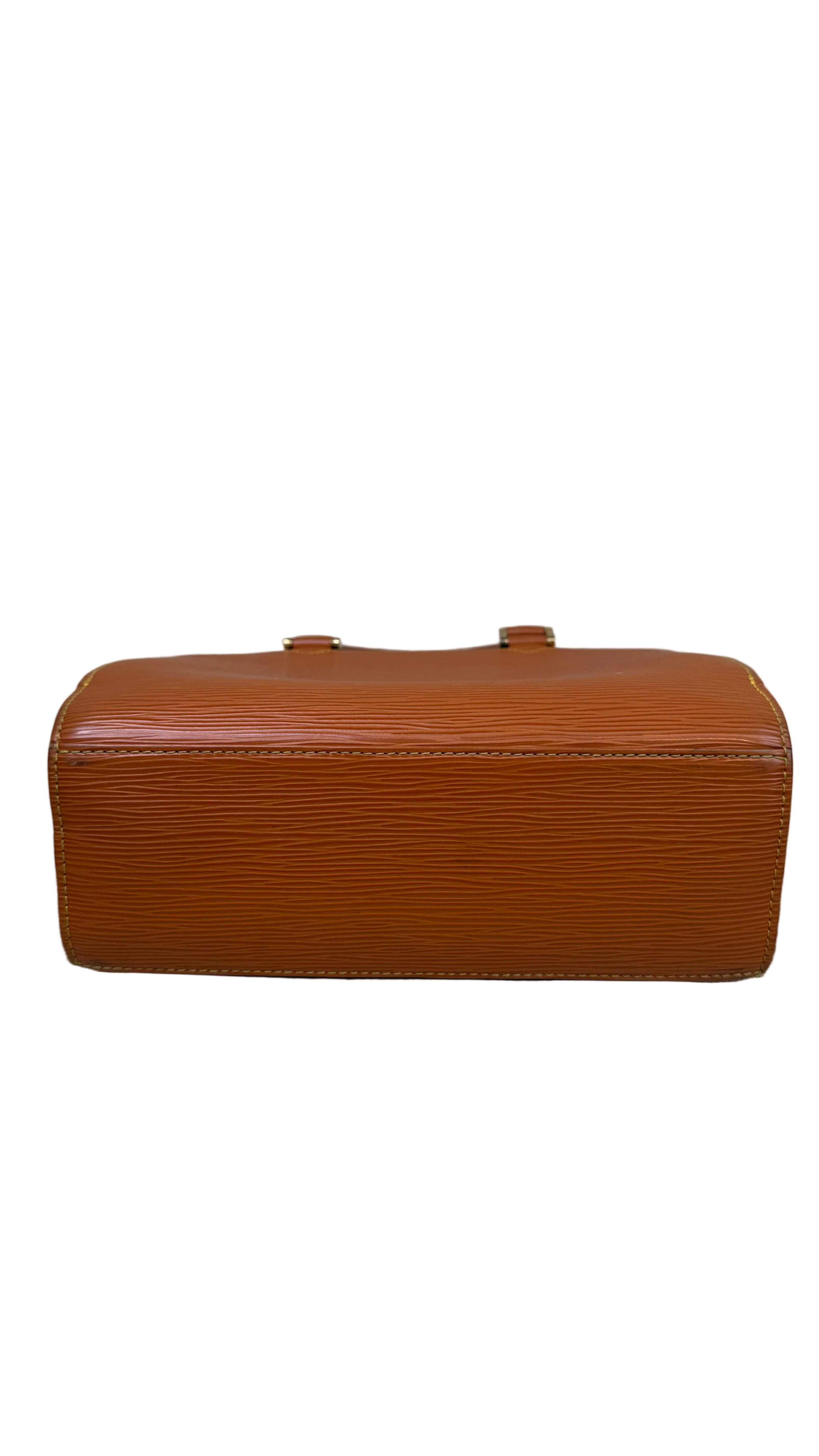 Epi Leather Point Neuf