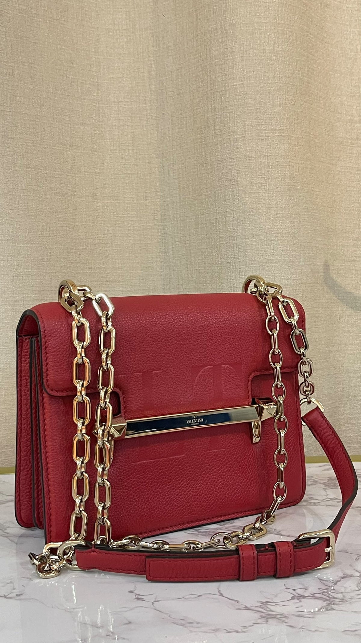 Valentino Garavani VLogo Signature Crossbody | Cuero Rojo | Made in Italy