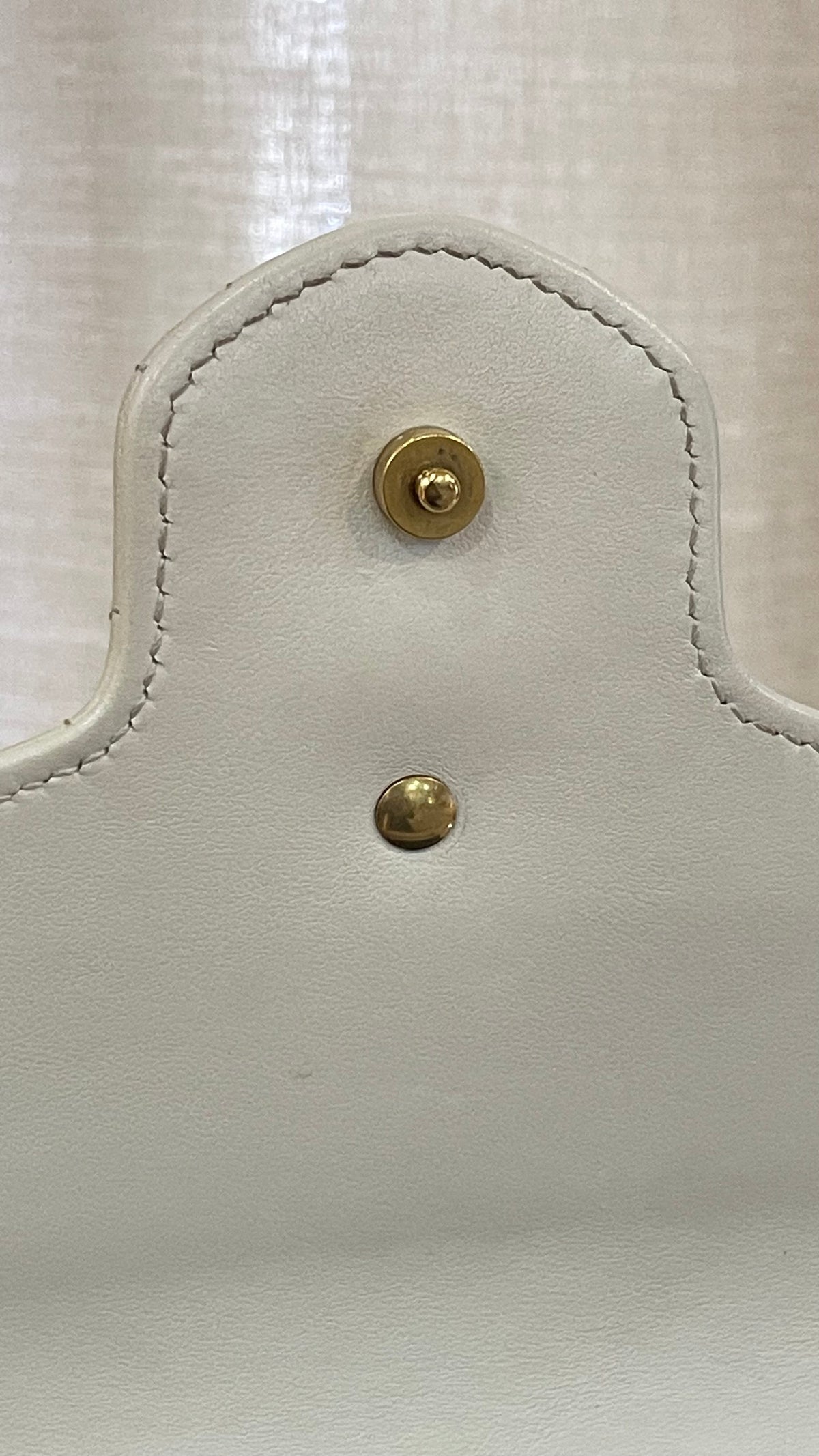 Gucci PRE OWNED  Calfking Matelasse GG Marmont Chain Wallet Mystic White