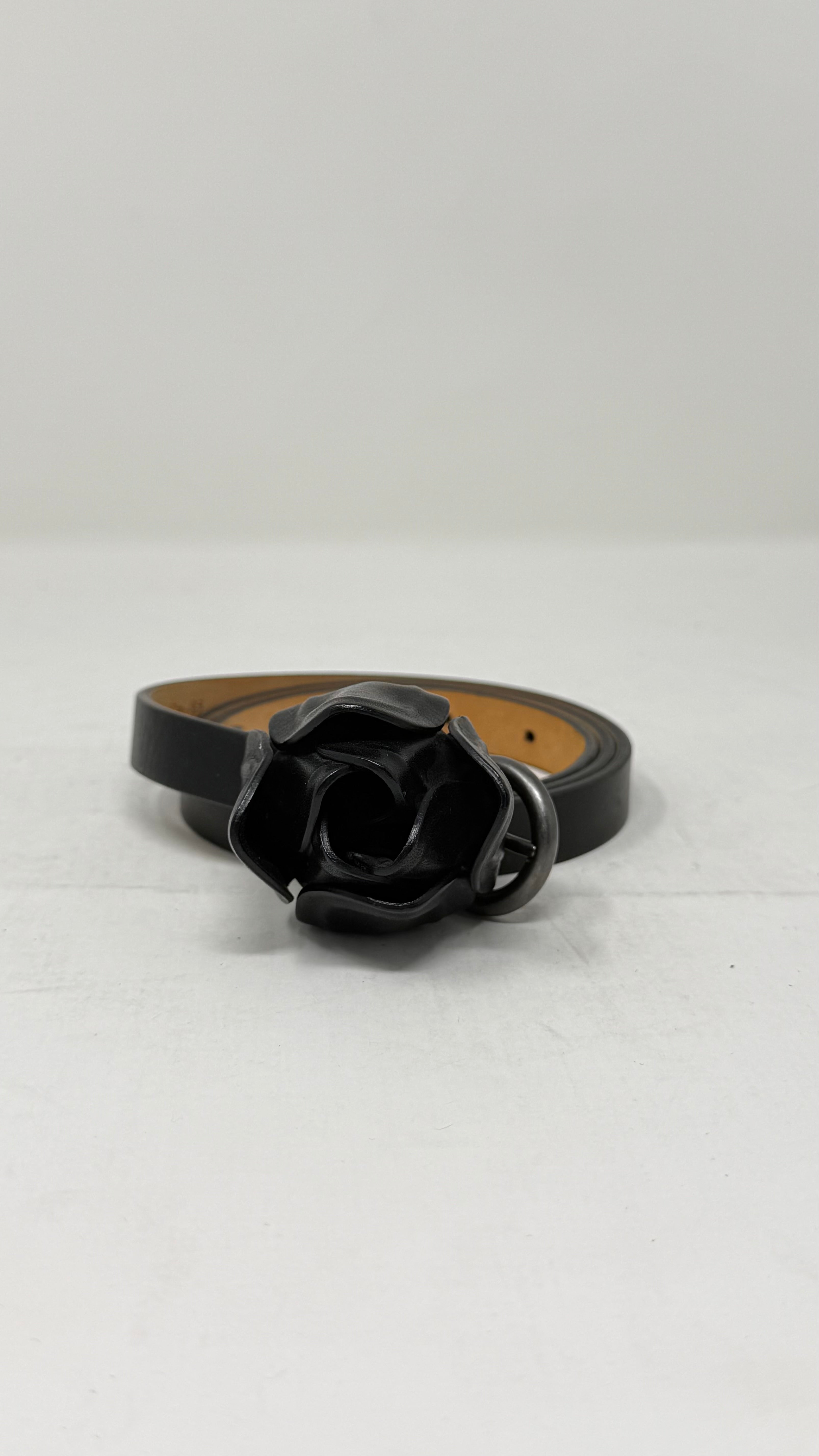 Salvatore Ferragamo Cinturon de Rosa Negra