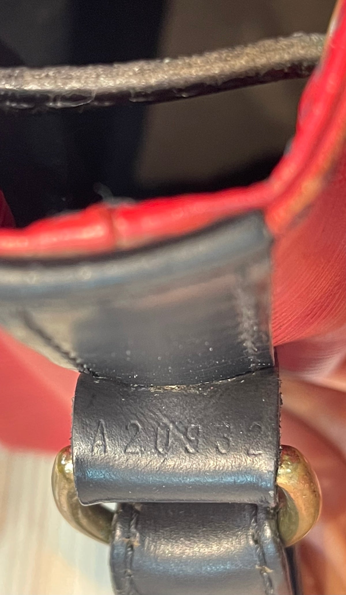 Louis Vuitton PRE OWNED Epi Leather Noé Petit Vintage.