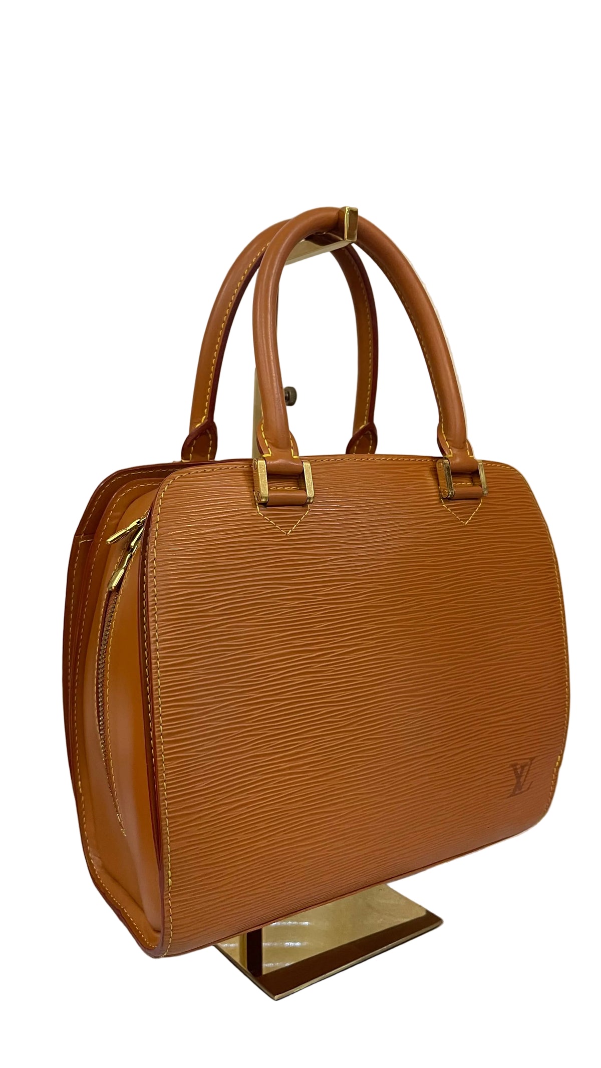 Louis Vuitton Preloved Epi Leather Point Neuf