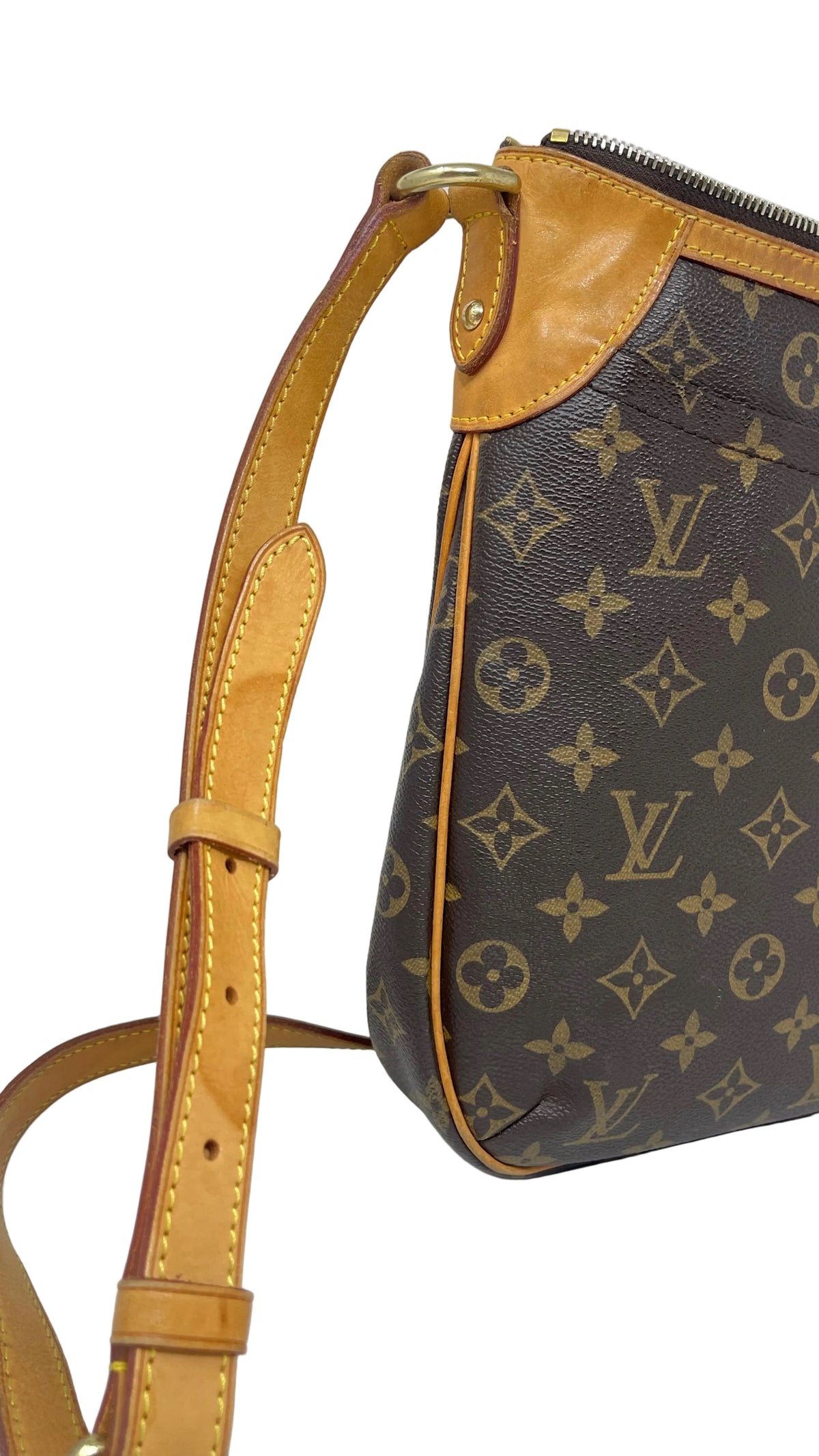 Louis Vuitton Preloved Monogram Shoulder Bag CA4028