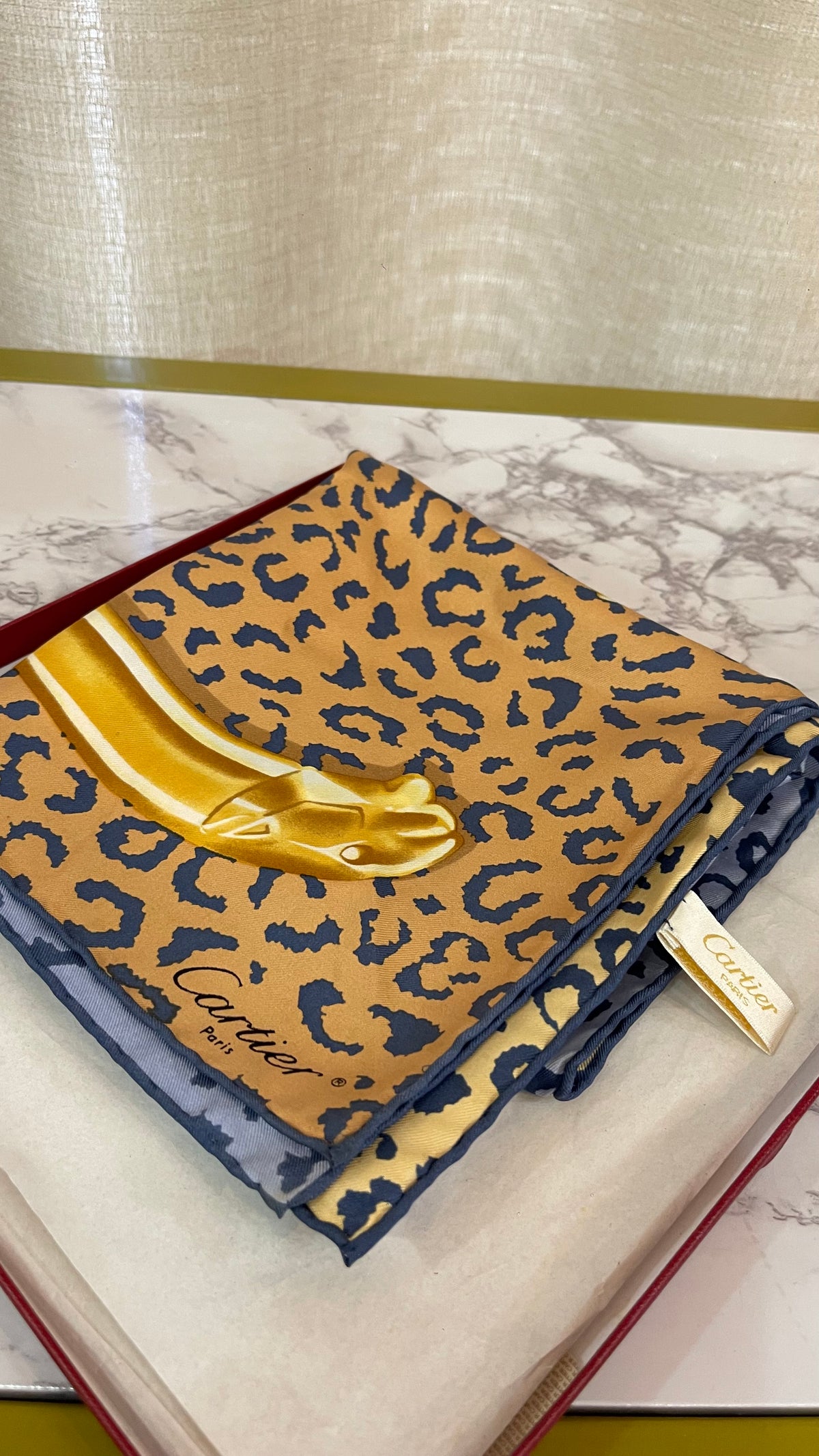 Cartier Pañuelo Preloved