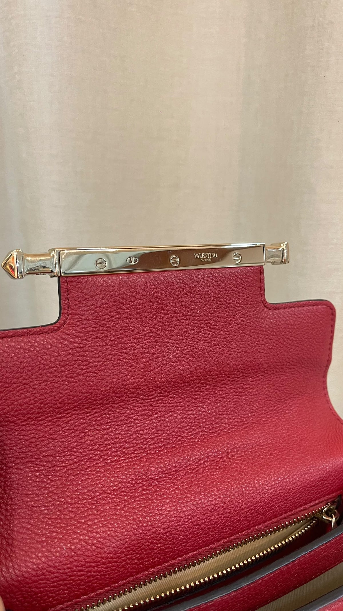 Valentino Garavani VLogo Signature Crossbody | Cuero Rojo | Made in Italy