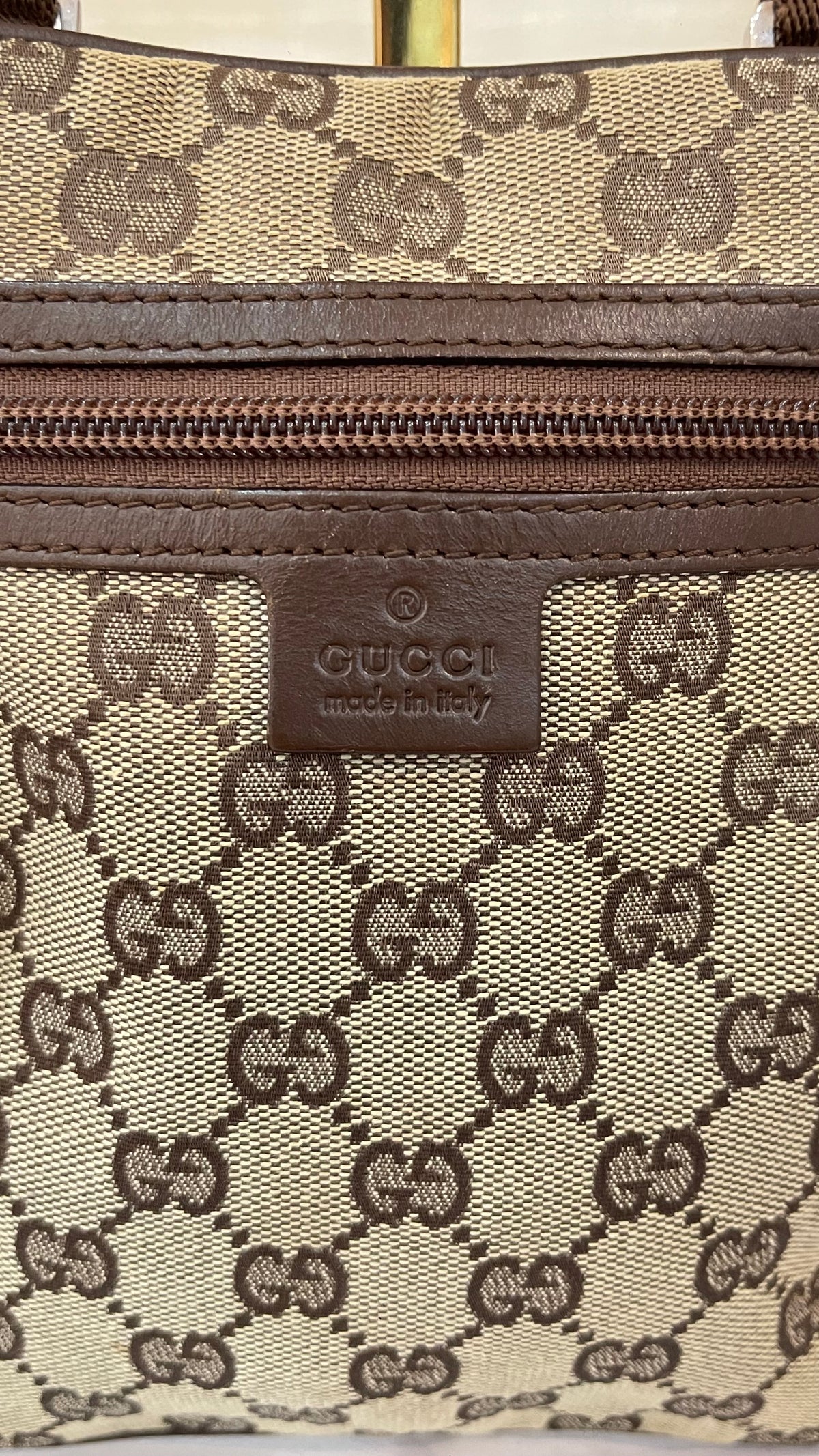 Gucci GG Canvas Flat Messenger Crossbody | Beige & Café