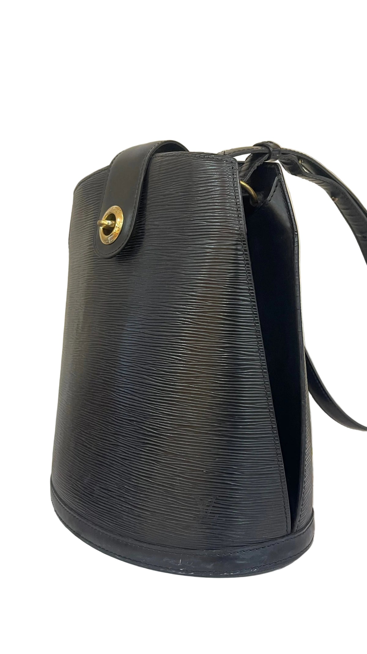 Louis Vuitton Preloved Épi Leather Cluny Shoulder Bag | Noir