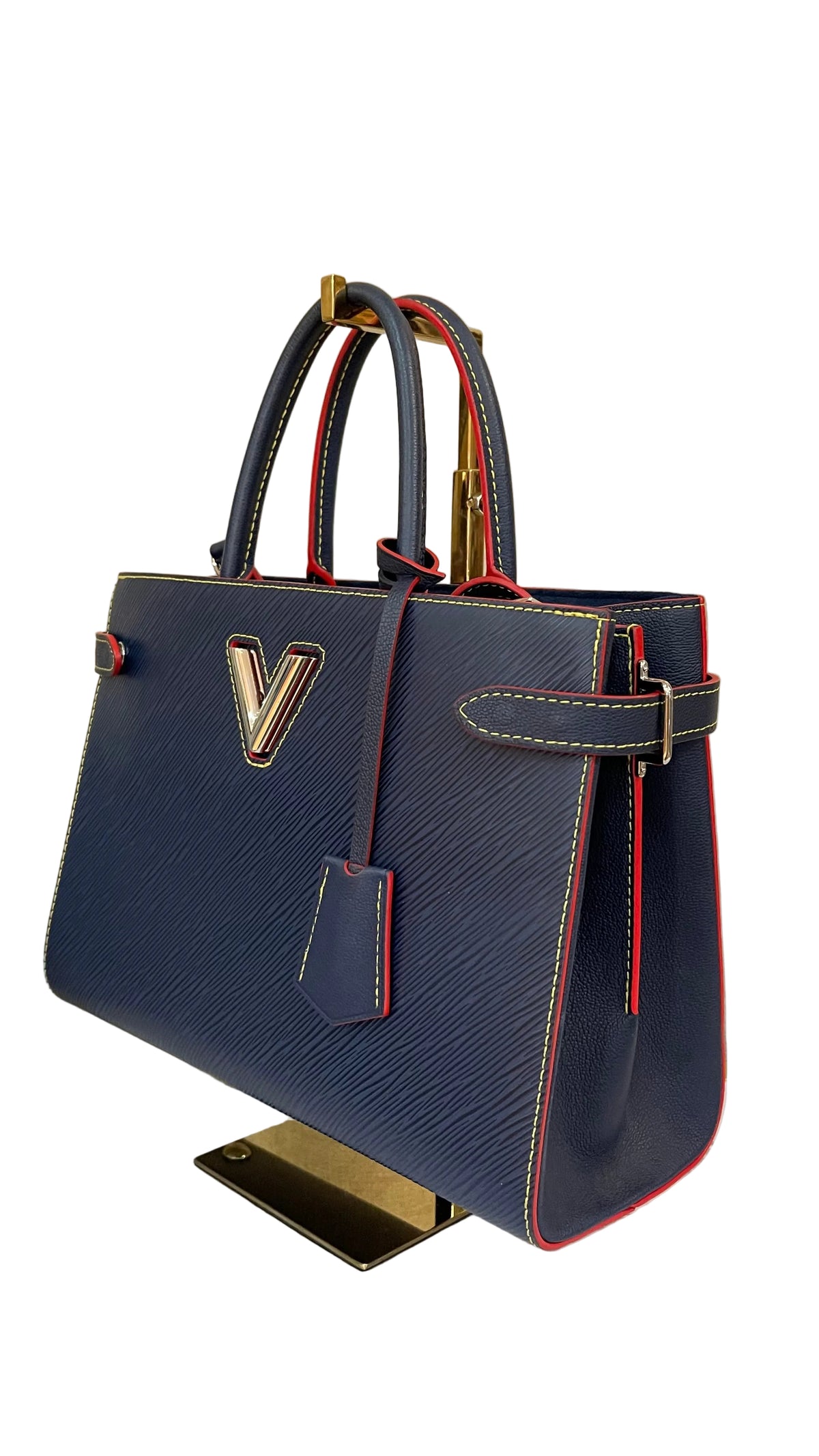 Louis Vuitton Preloved Epi Twist Tote