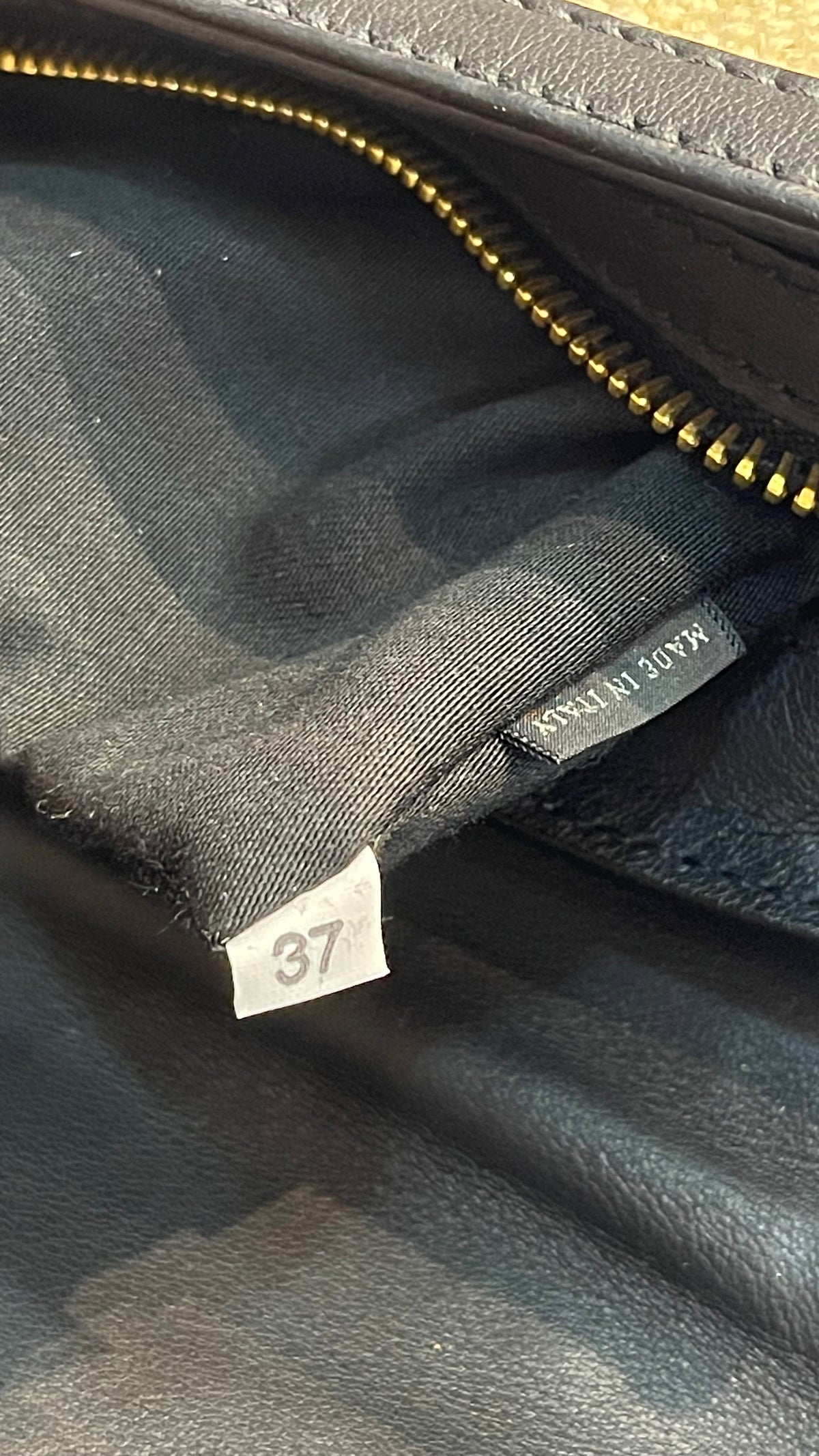 Miu Miu Mini Bandolera Top Handle | Lona Natural & Cuero Negro