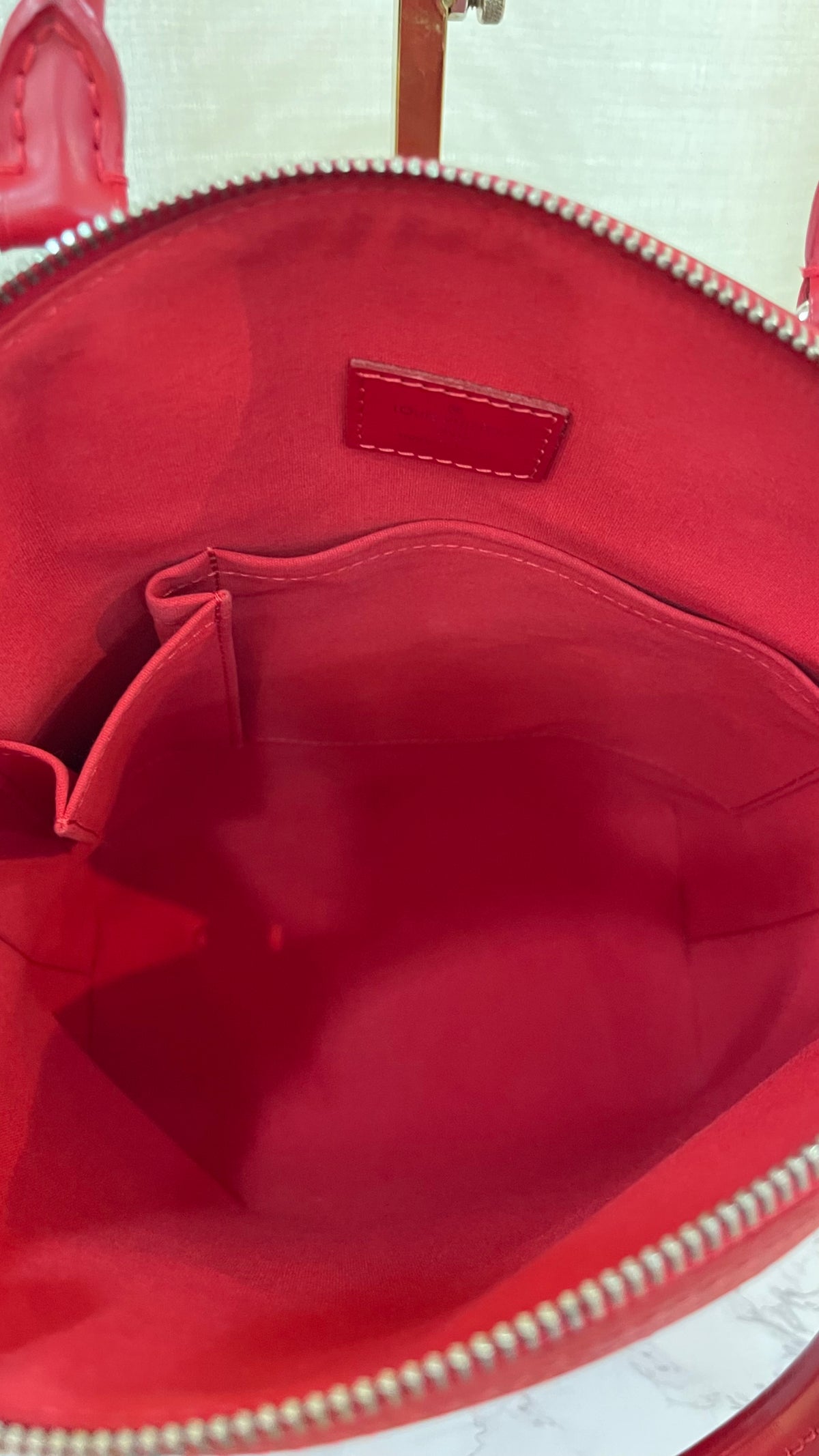 Louis Vuitton Preloved Epi Leather Lockit