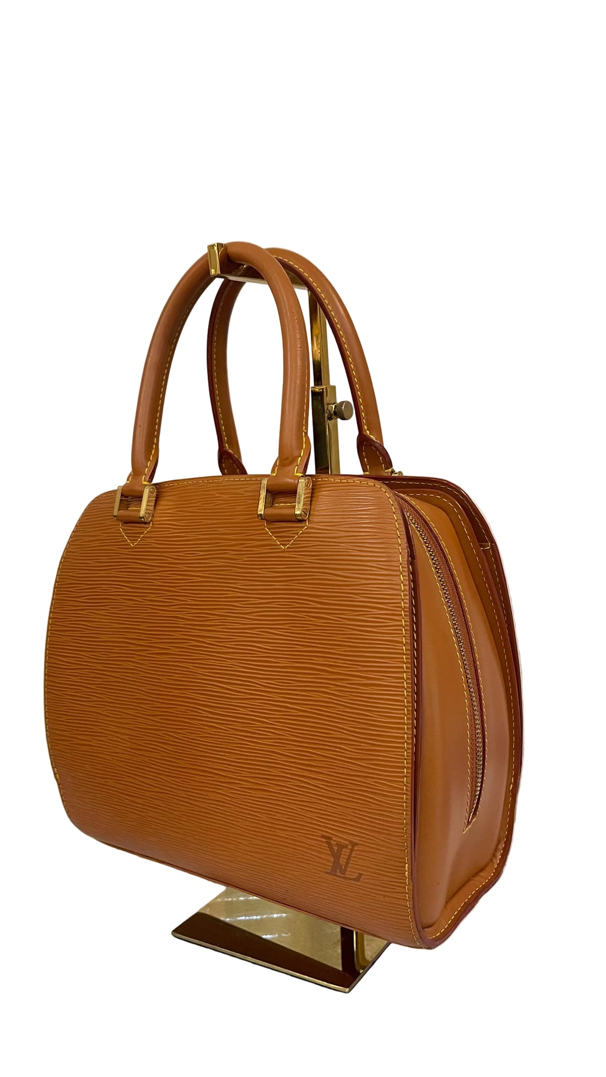 Louis Vuitton Preloved Epi Leather Point Neuf