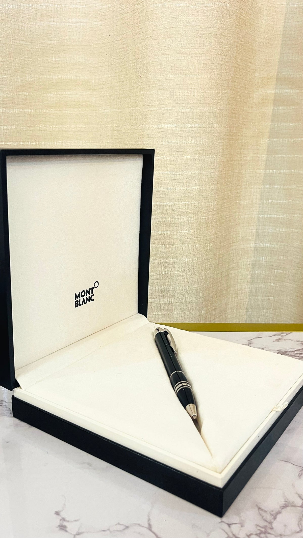 MontBlanc Soulmakers For 100 Years Star Walker Unlimited Ballpoint Pen.