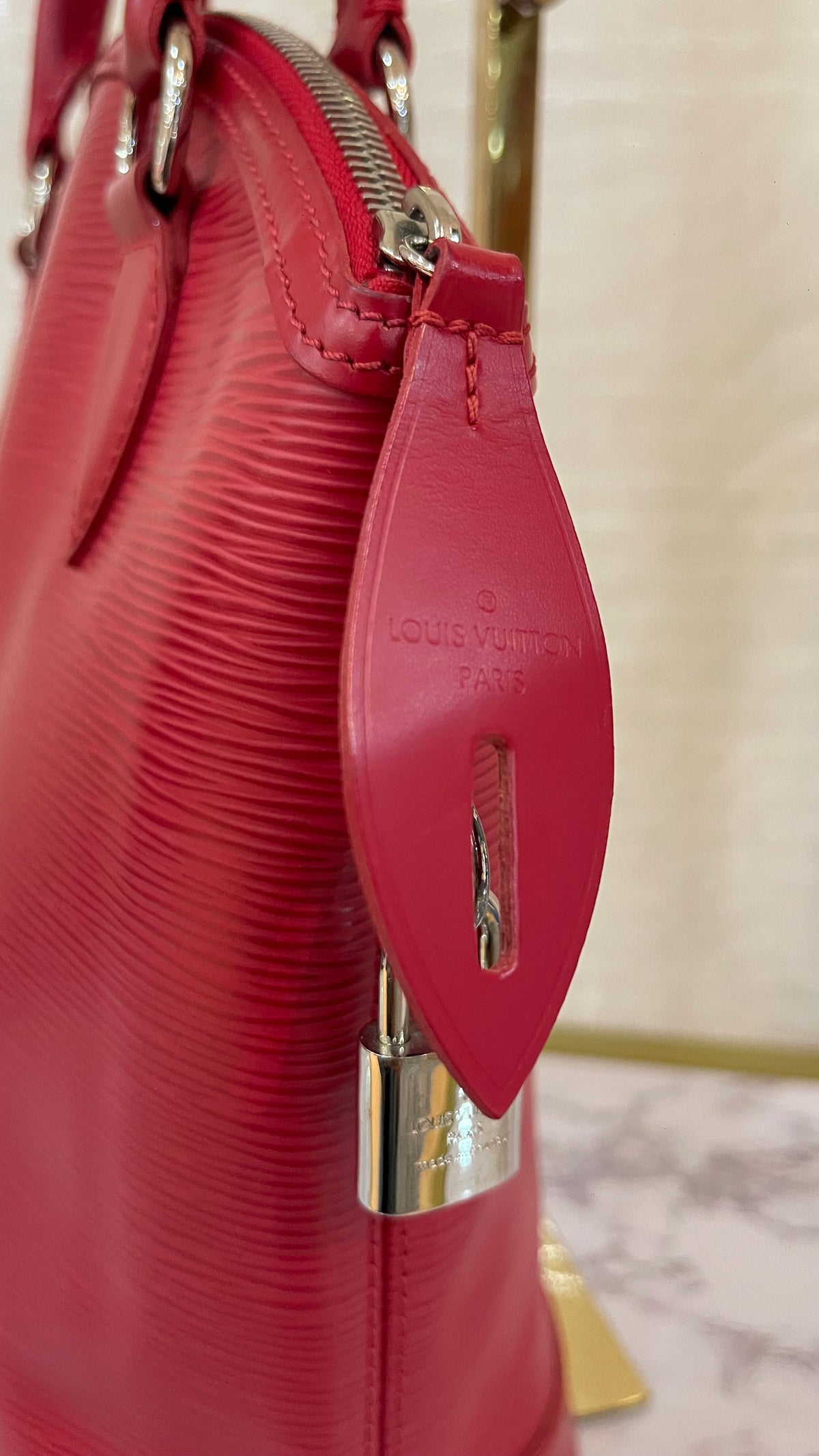 Louis Vuitton Preloved Epi Leather Lockit