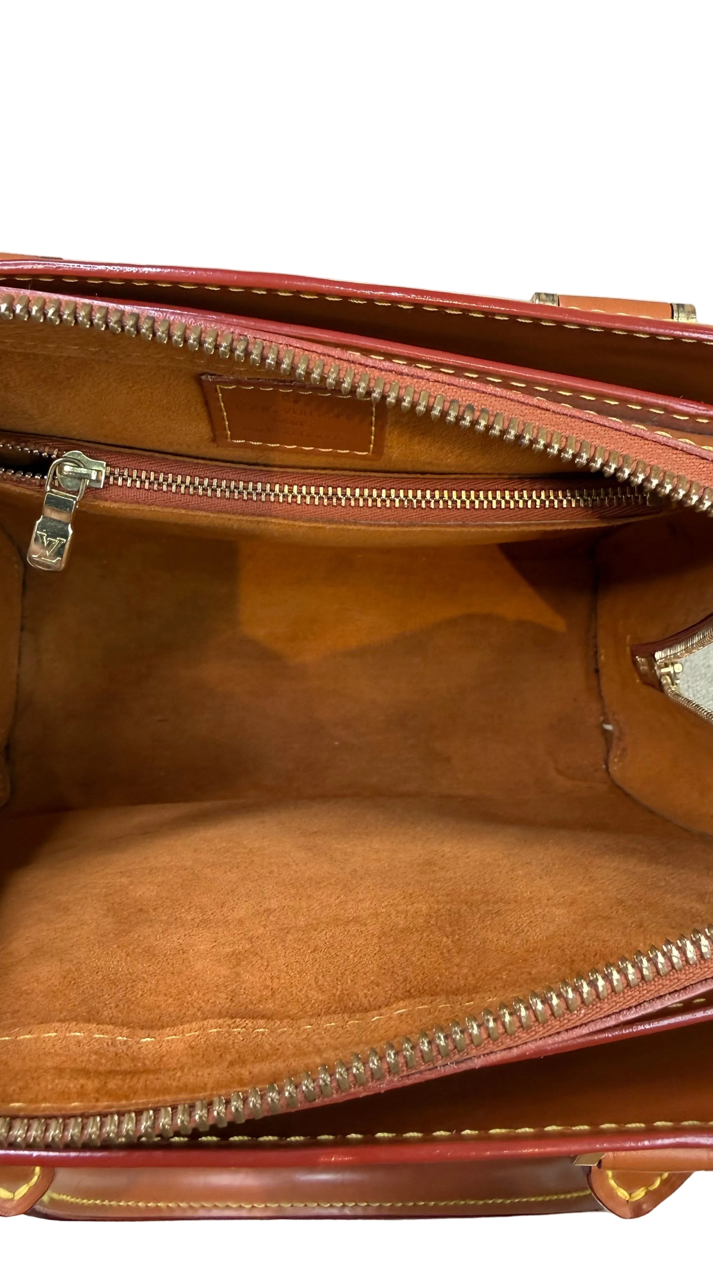 Epi Leather Point Neuf
