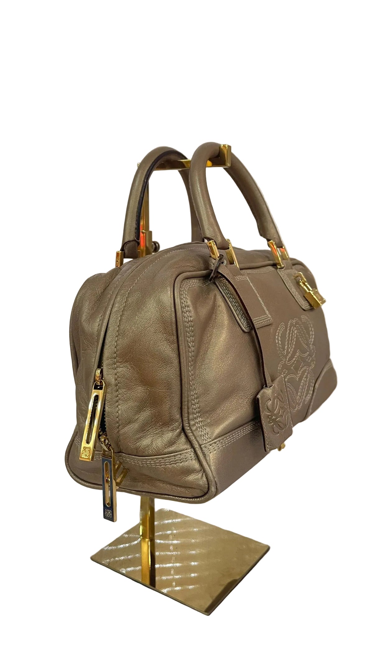 Loewe Amazona 28 PRE OWNED Piel Metalizado Dorada